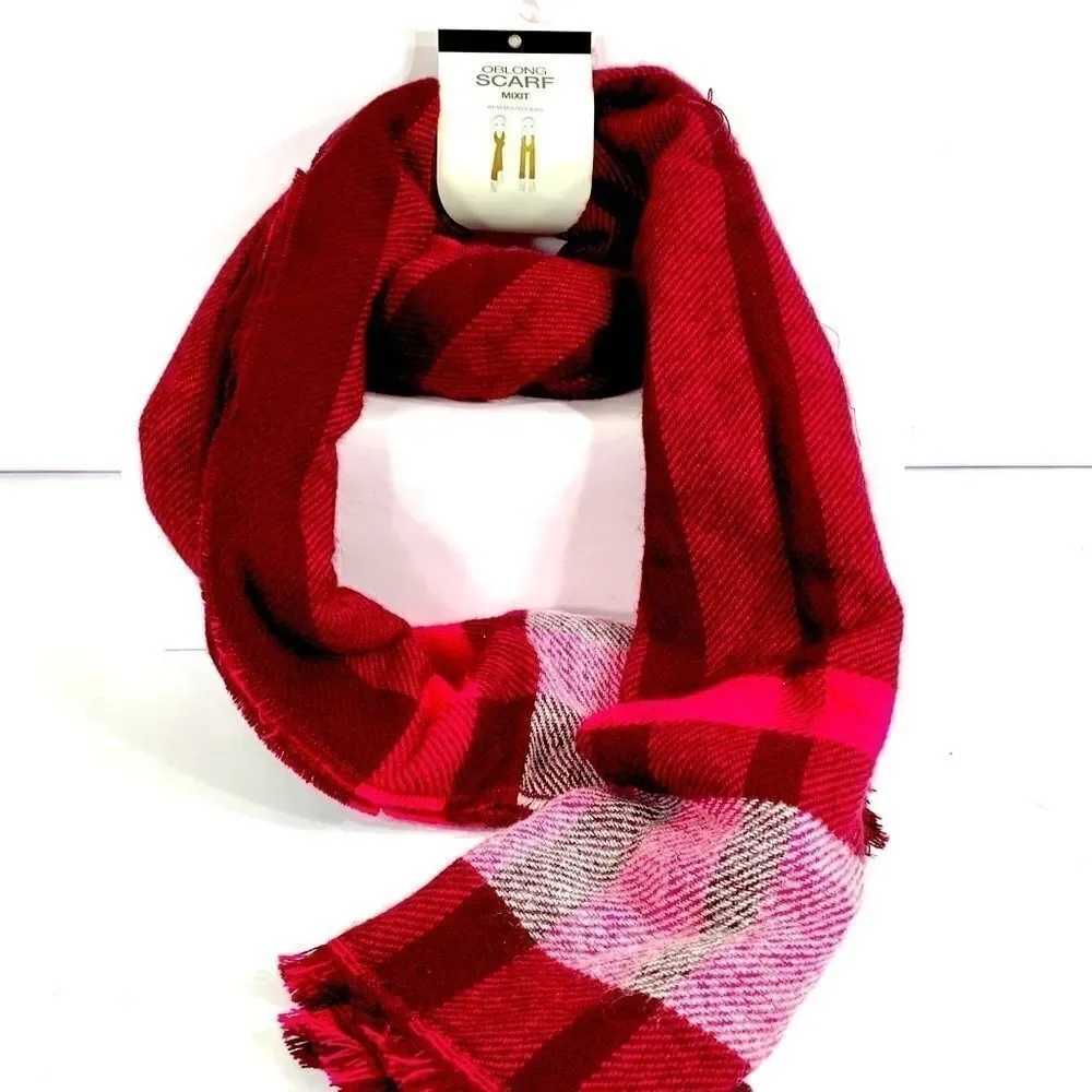 PINK PLAID ACRYLIC OBLONG SCARF NWT